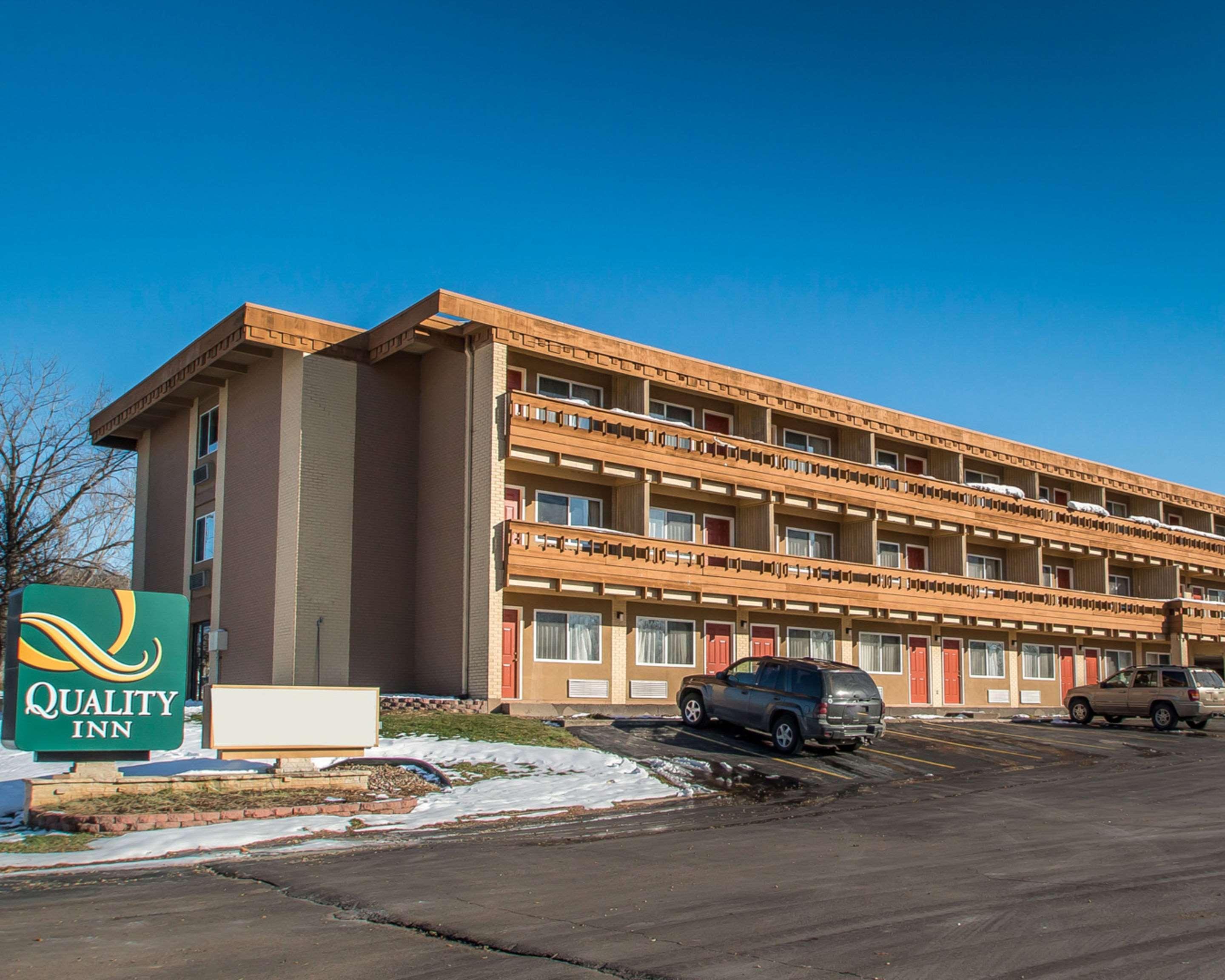 Quality Inn East Dubuque Zewnętrze zdjęcie