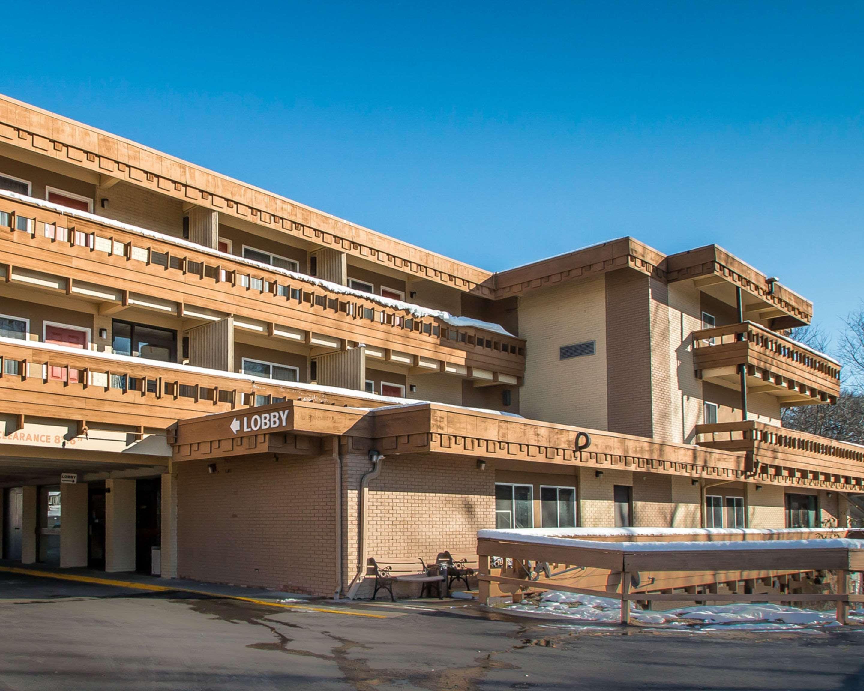 Quality Inn East Dubuque Zewnętrze zdjęcie