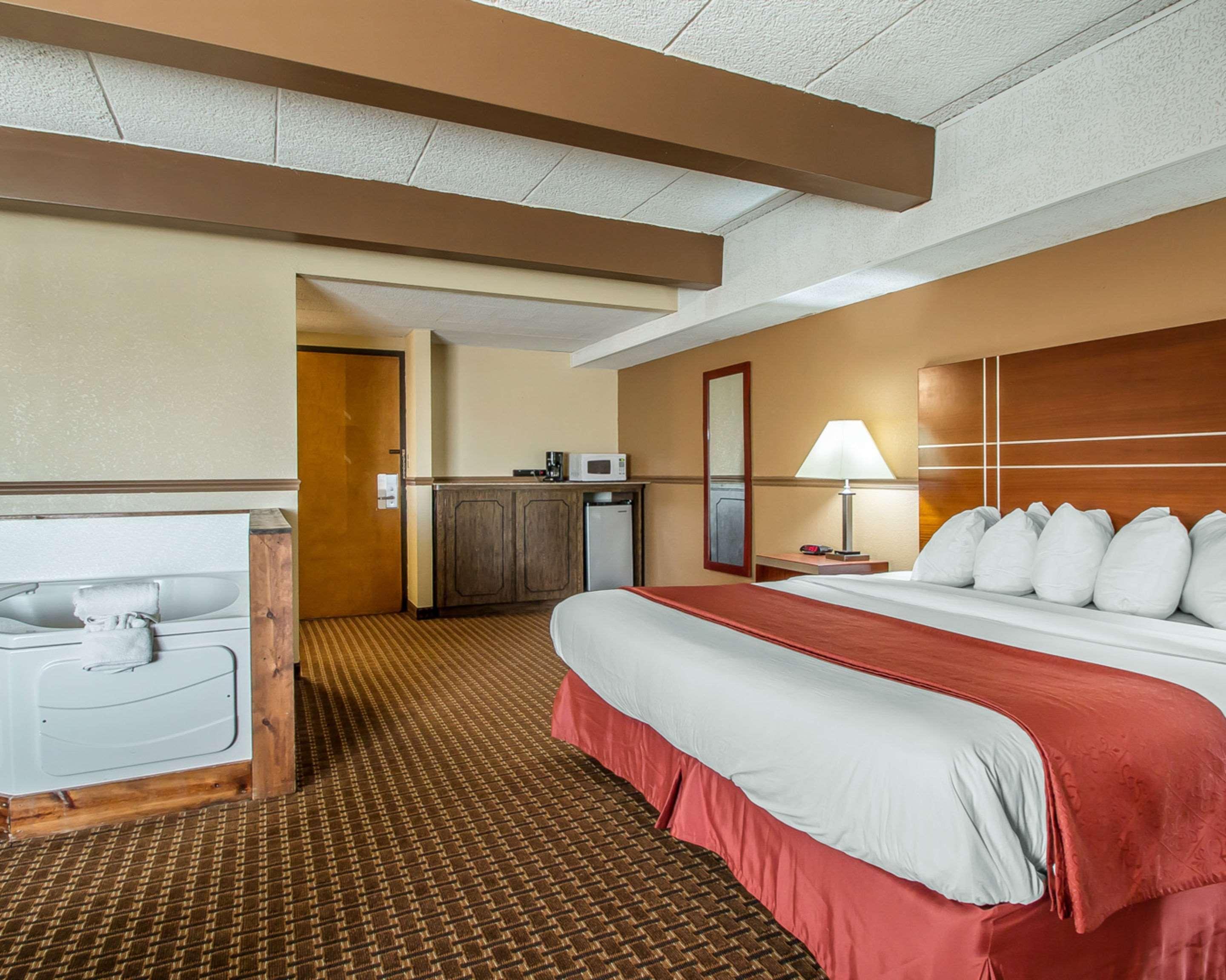 Quality Inn East Dubuque Zewnętrze zdjęcie