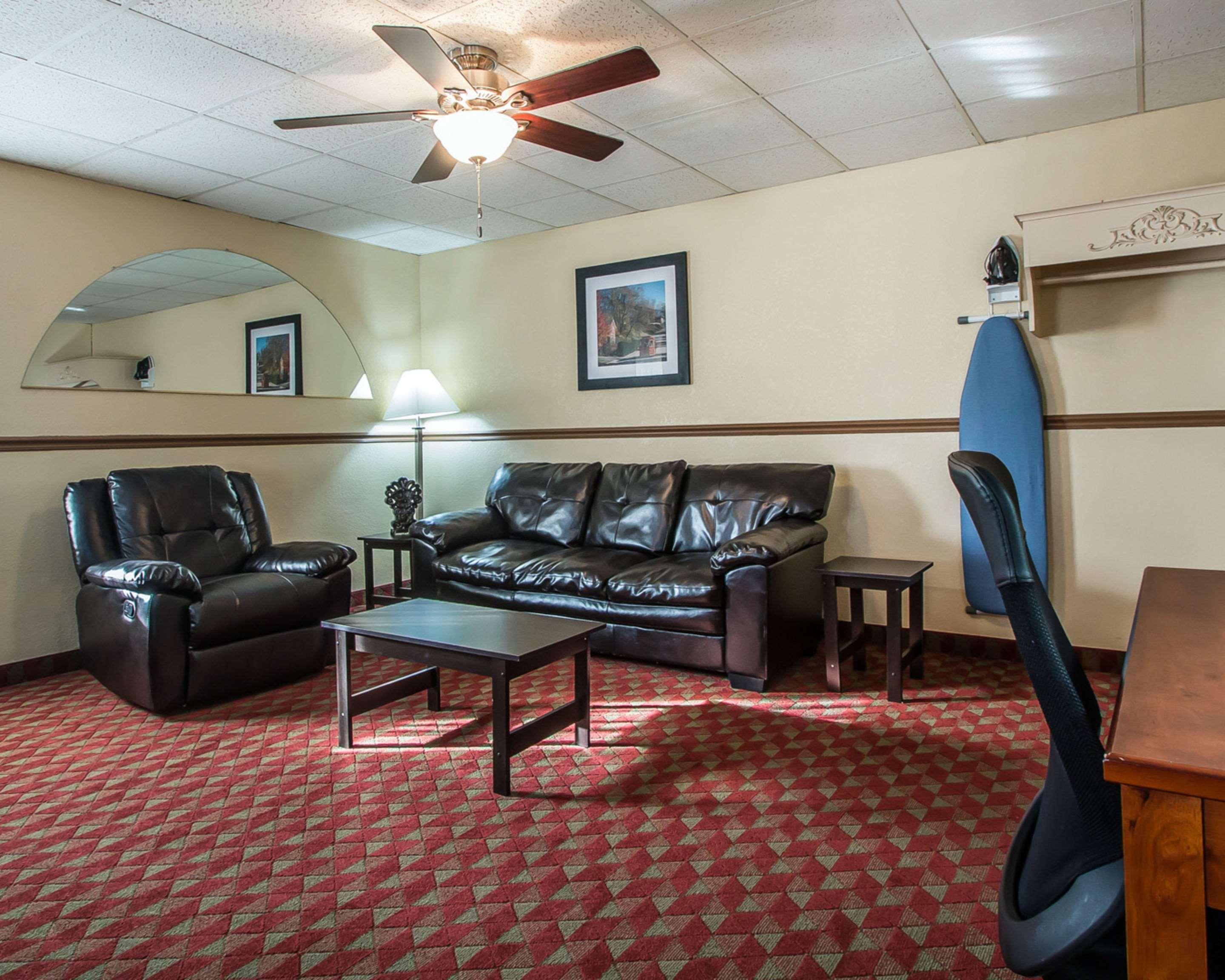 Quality Inn East Dubuque Zewnętrze zdjęcie