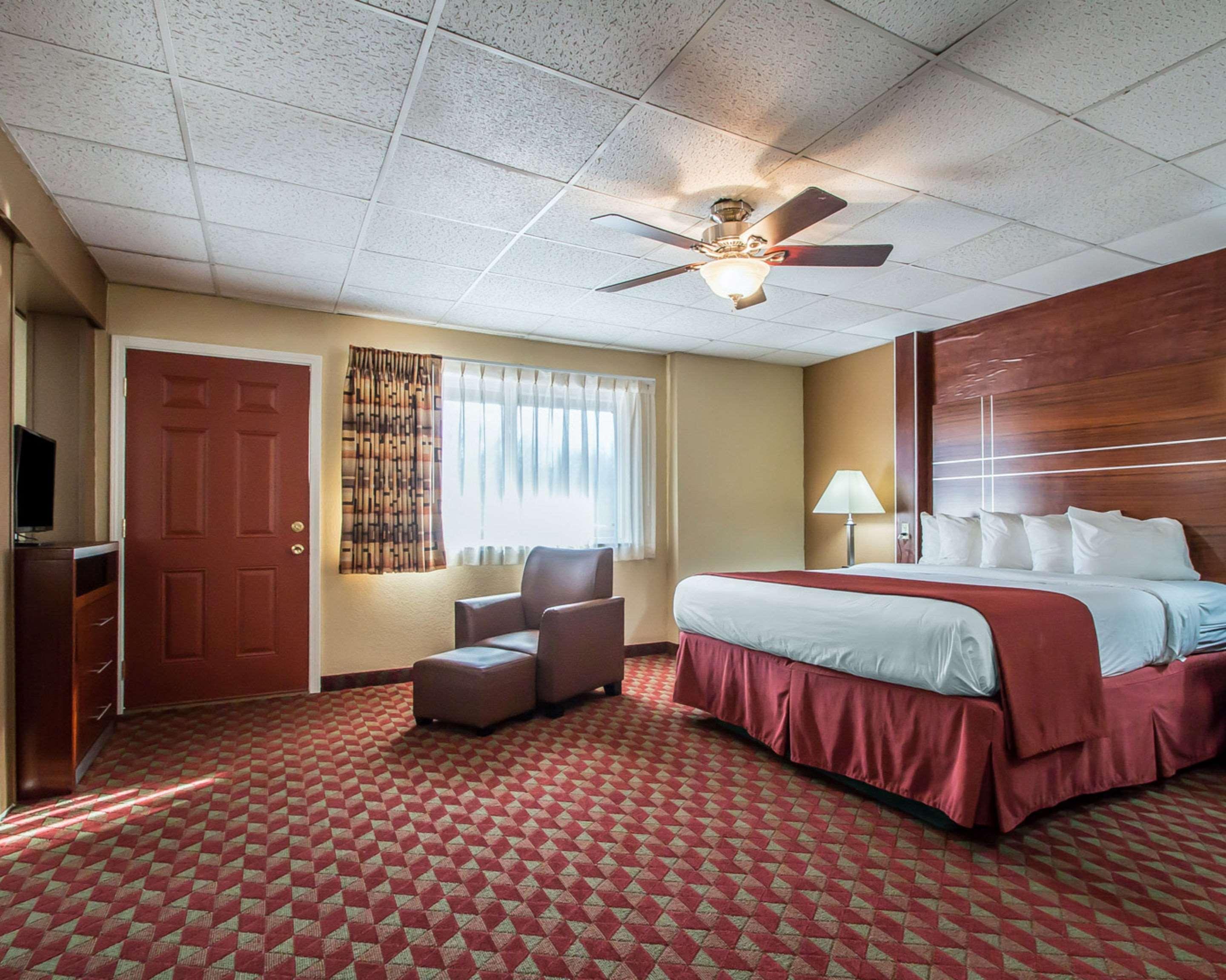 Quality Inn East Dubuque Zewnętrze zdjęcie