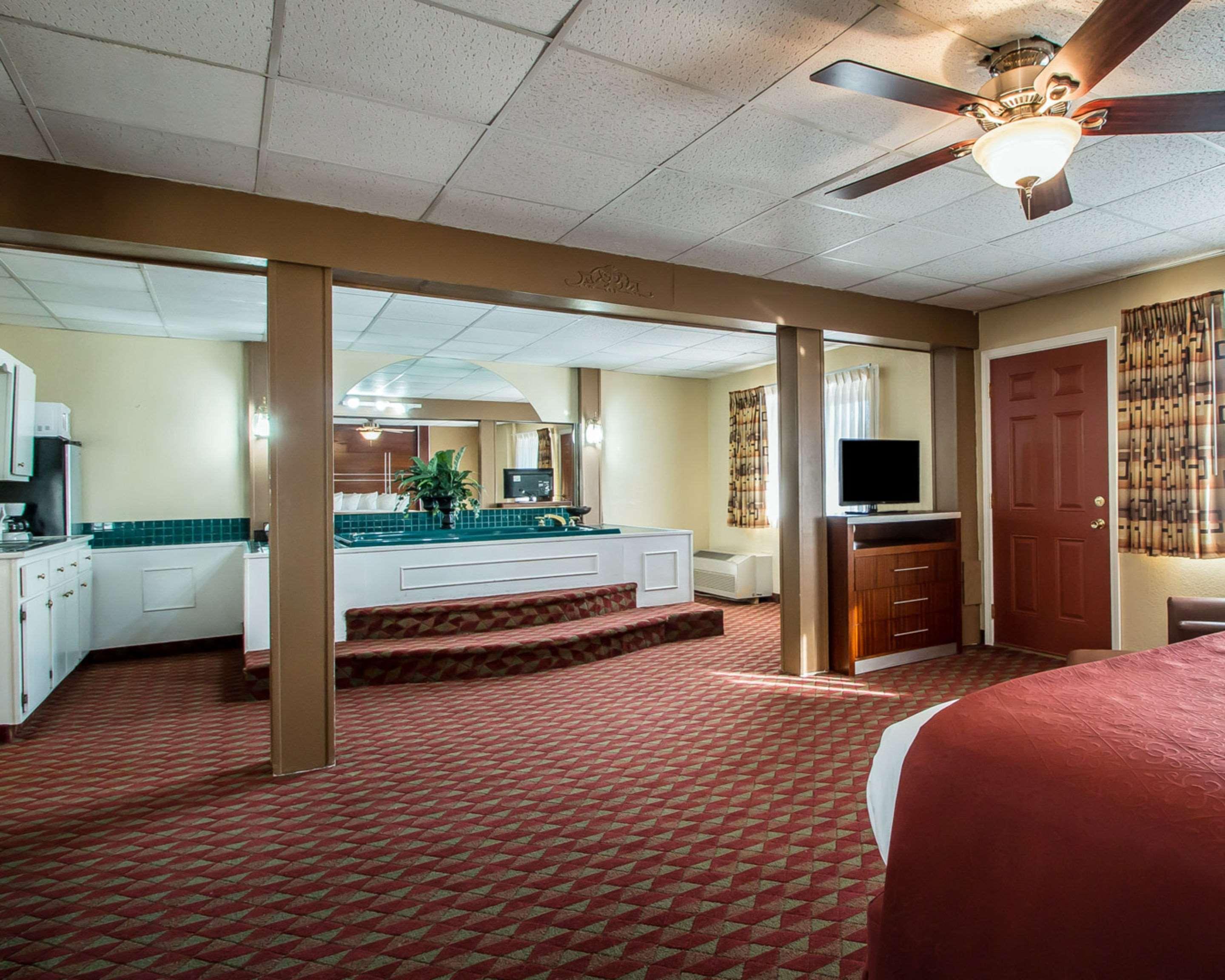 Quality Inn East Dubuque Zewnętrze zdjęcie