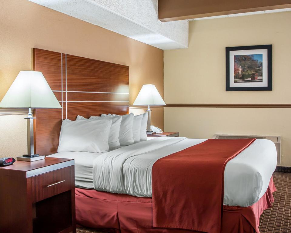 Quality Inn East Dubuque Zewnętrze zdjęcie