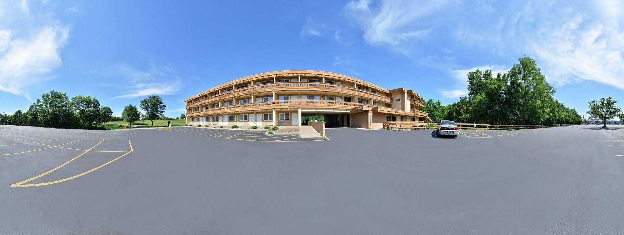 Quality Inn East Dubuque Zewnętrze zdjęcie
